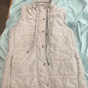 Vest color gray size small